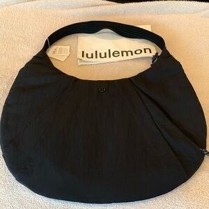 NWT Lululemon Pleated Shoulder Bag 10L